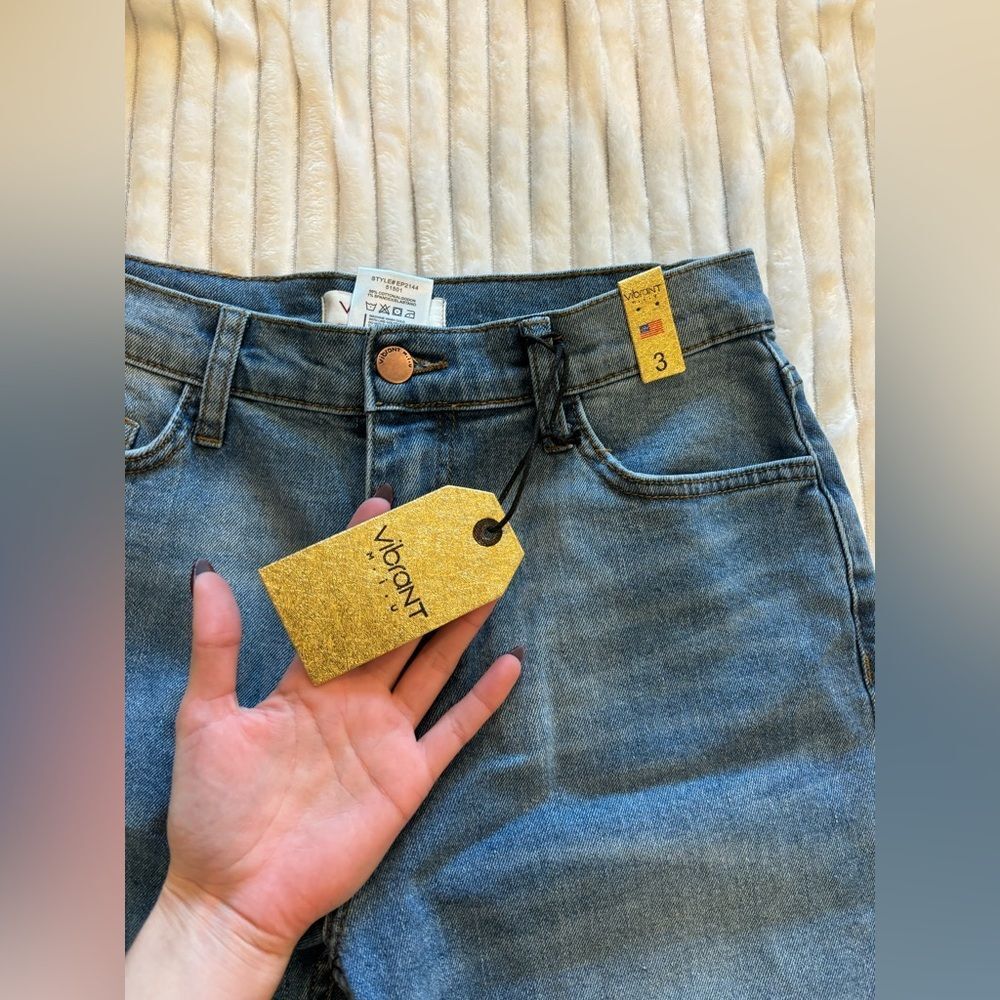 Vibrant MIU Medium Wash High Waisted Straight leg jeans - Picture 4 of 6